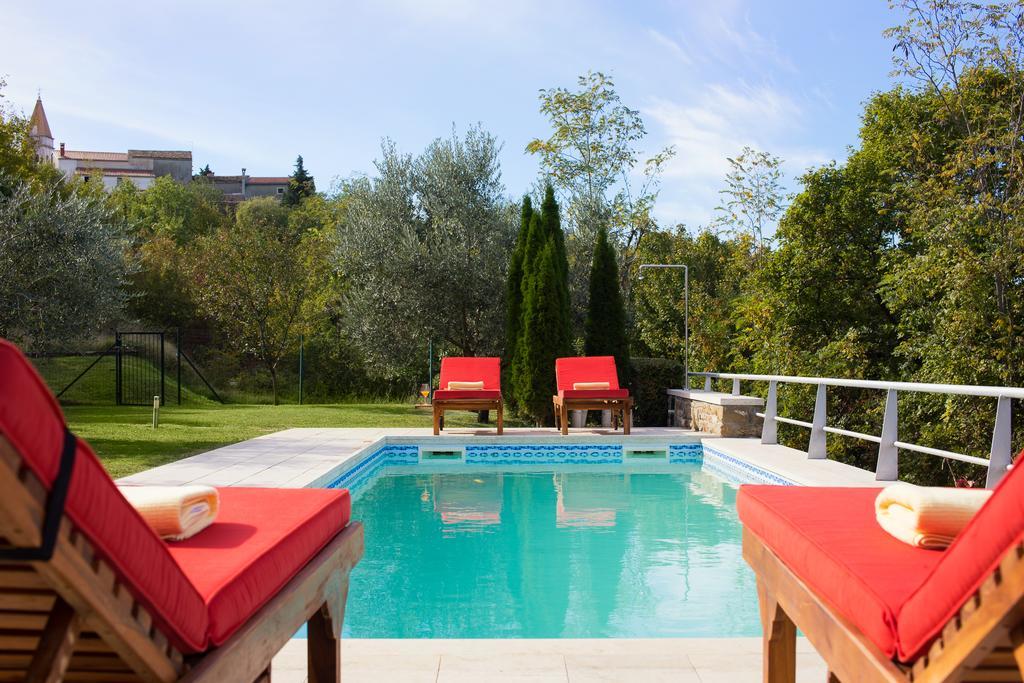 Villa Momiano With Private Pool Momjan Eksteriør billede